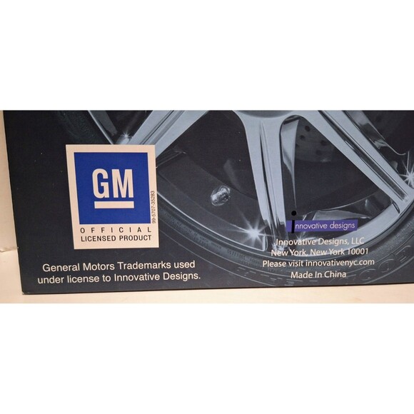 INNOVATIVE DESIGNS OFFICIAL GM PRODUCT CORVETTE & Z06 PORTFOLIO BINDER FOLDERS - Picture 3 of 7